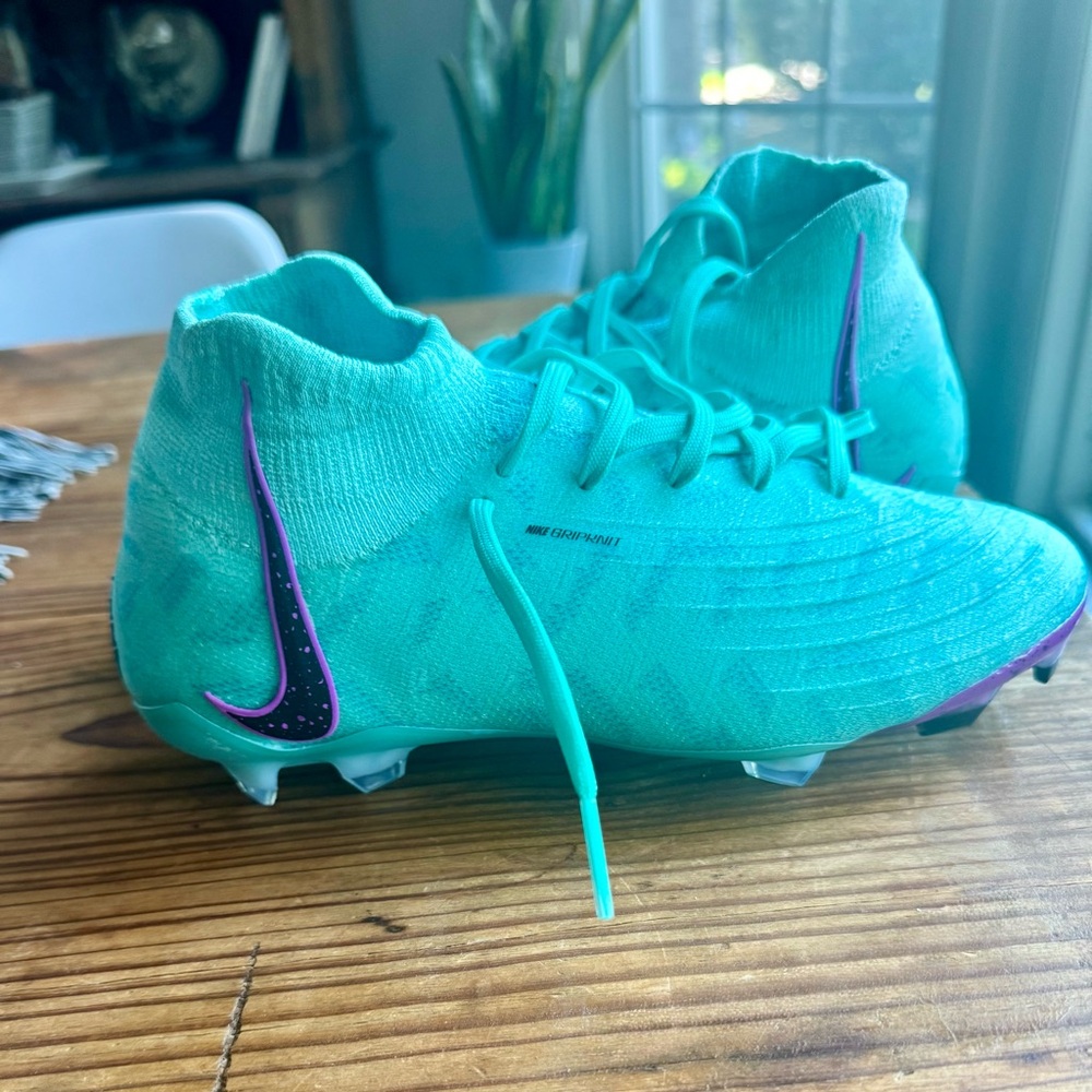 Nike Women's Sneakers - Teal and Purple